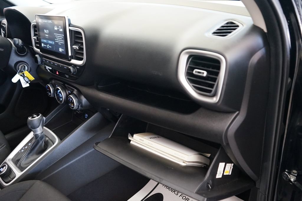 Used 2020 Hyundai Venue SEL FWD image 40