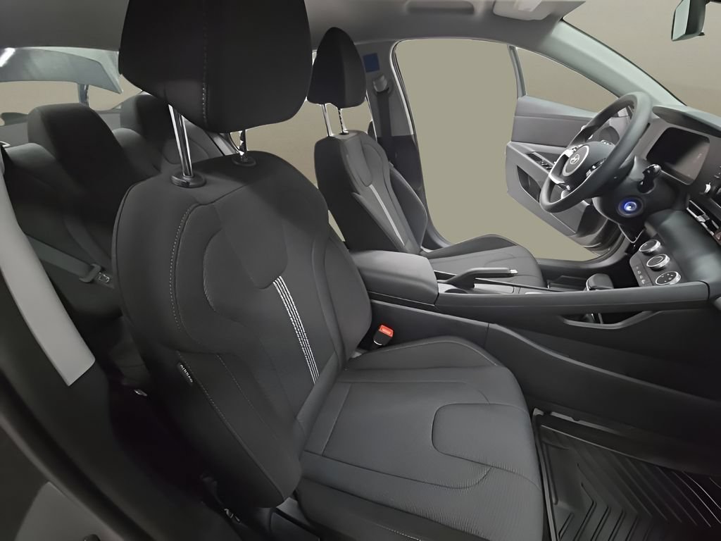 New 2026 Hyundai Elantra SE FWD image 36