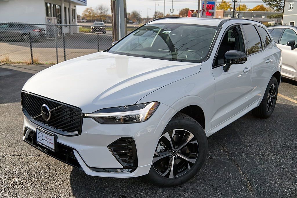 New 2026 Volvo XC60 B5 Core image 2