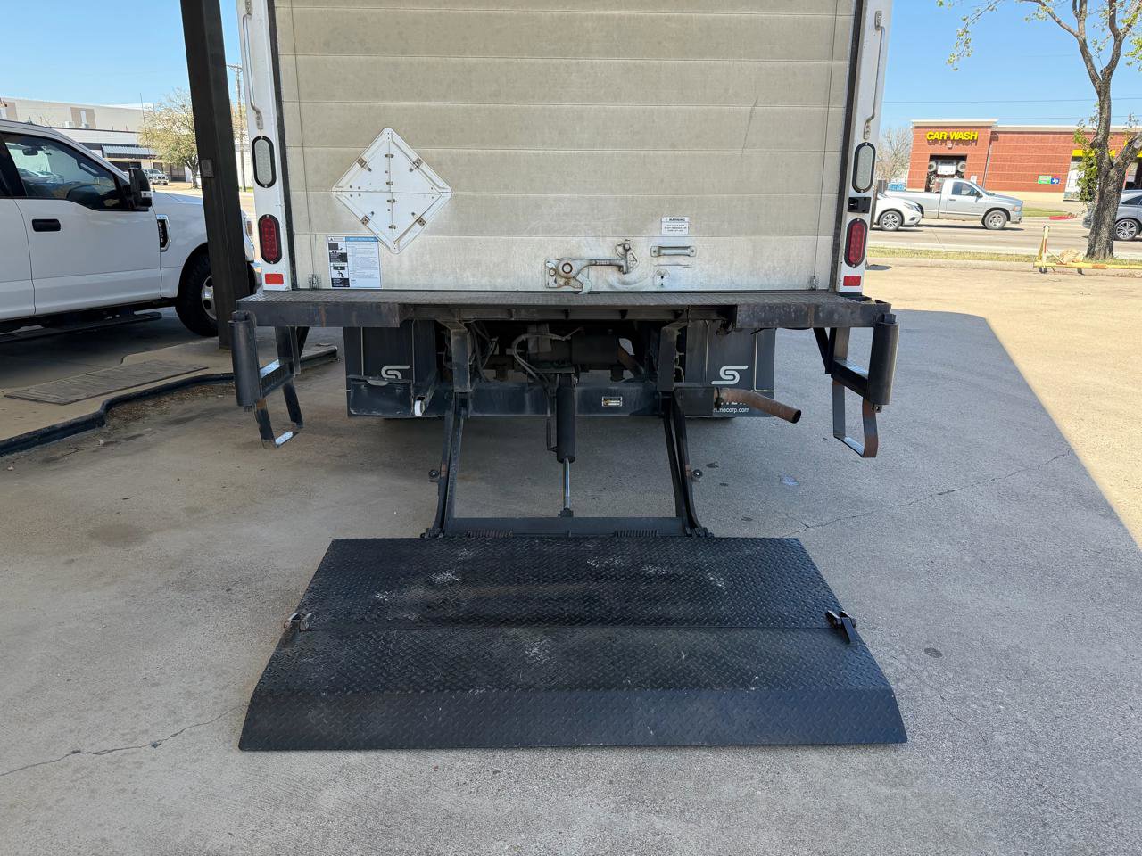 Used 2017 Chevrolet Express 3500 RWD image 23