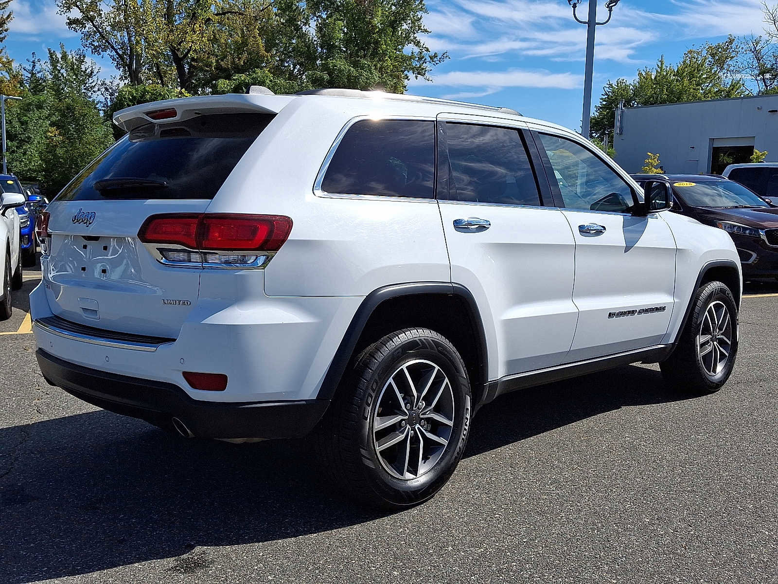 Used 2022 Jeep Grand Cherokee Limited image 6