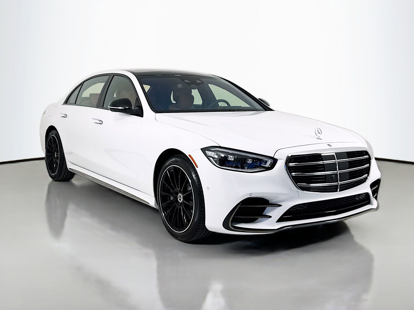Used 2025 Mercedes-Benz S 580 4MATIC Sedan image 1