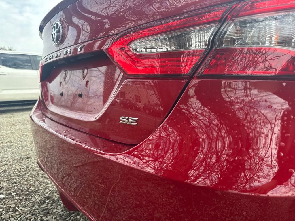 Used 2019 Toyota Camry SE image 9