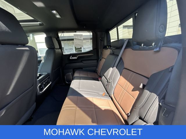 Used 2025 Chevrolet Silverado 1500 High Country w/ Technology Package AWD/4WD image 26