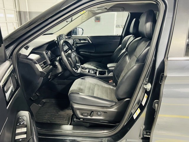 Used 2024 Mitsubishi Outlander SE image 22