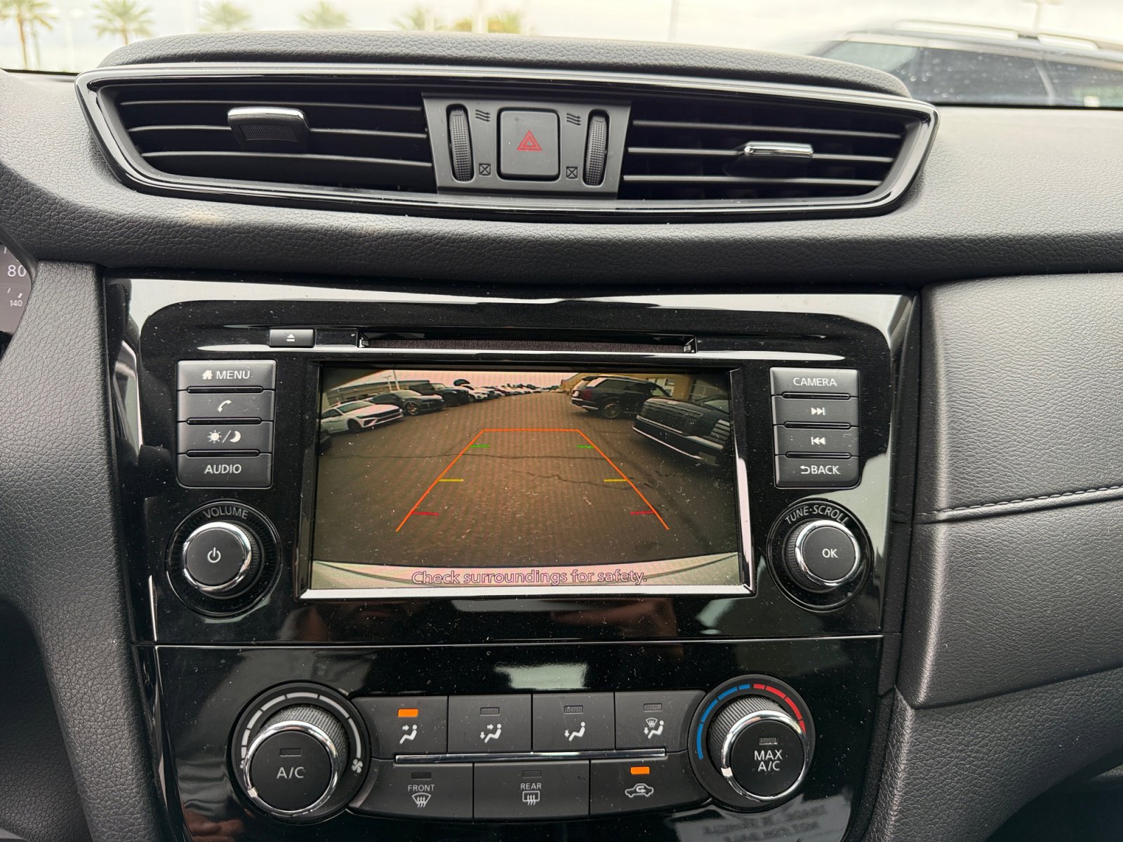 Used 2019 Nissan Rogue S image 29