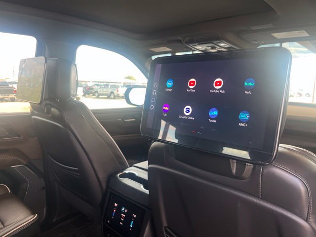 Used 2025 GMC Yukon Denali Ultimate w/ LPO, Floor Liner Package AWD/4WD image 14