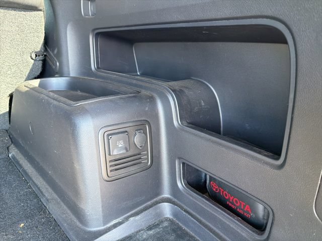 Used 2021 Toyota 4Runner TRD Off-Road Premium w/ Moonroof Package AWD/4WD image 31