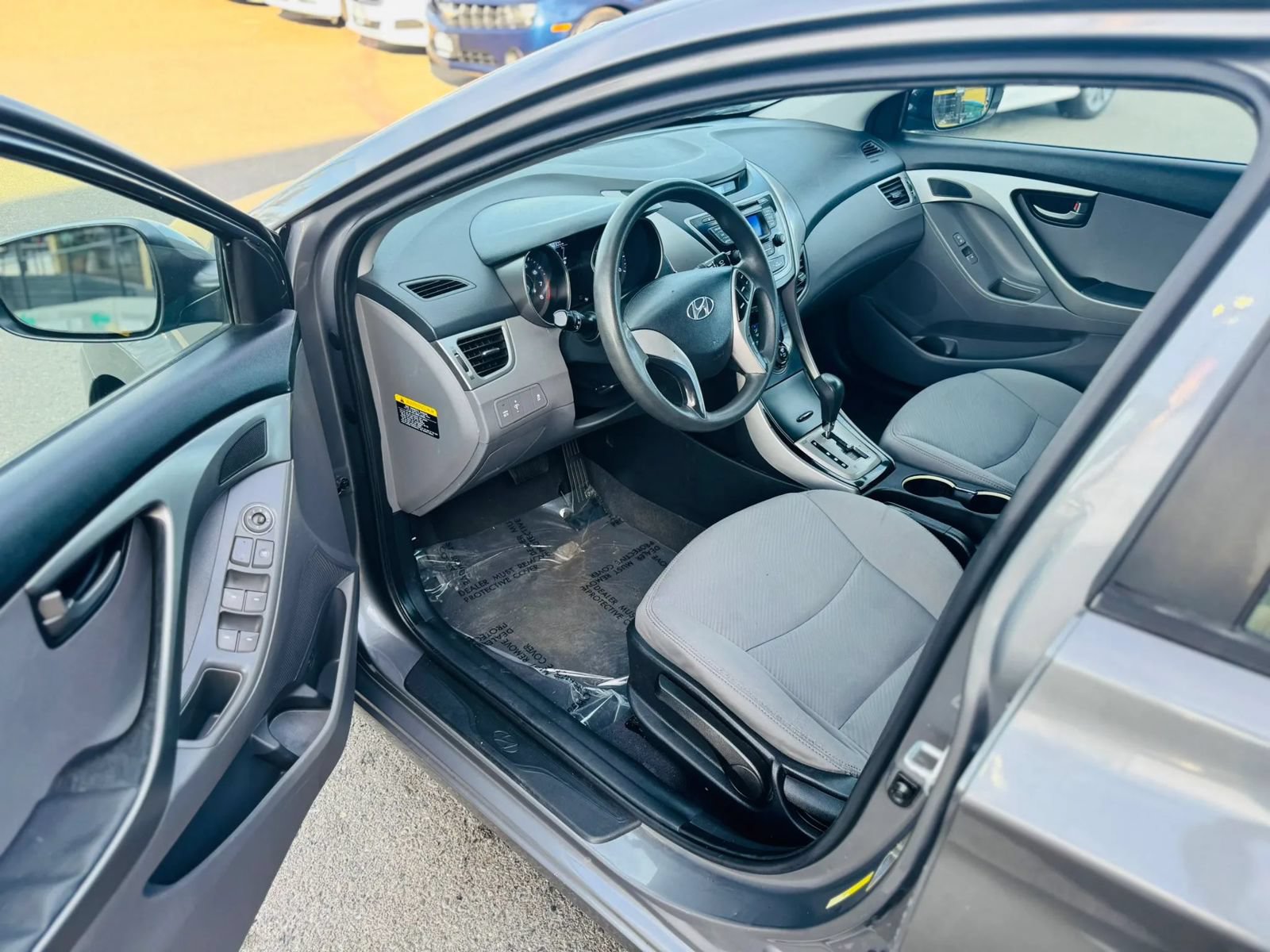Used 2013 Hyundai Elantra GLS FWD image 9