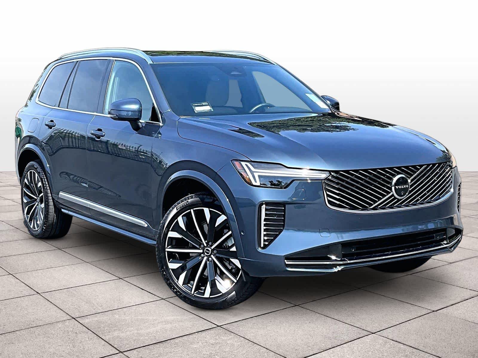 Used 2026 Volvo XC90 B6 Plus w/ Protection Package Premier AWD/4WD image 2