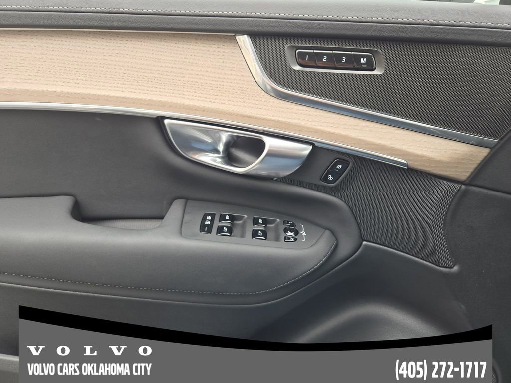 Certified 2025 Volvo XC90 B5 Plus image 22