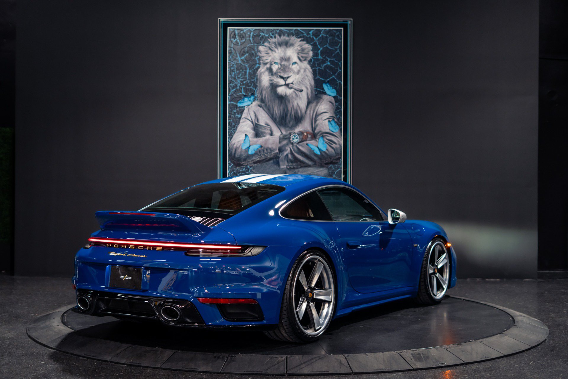 Used 2023 Porsche 911 Sport Classic RWD image 33