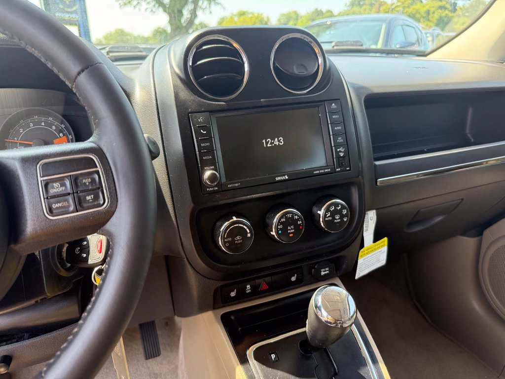 Used 2016 Jeep Patriot High Altitude AWD/4WD image 16