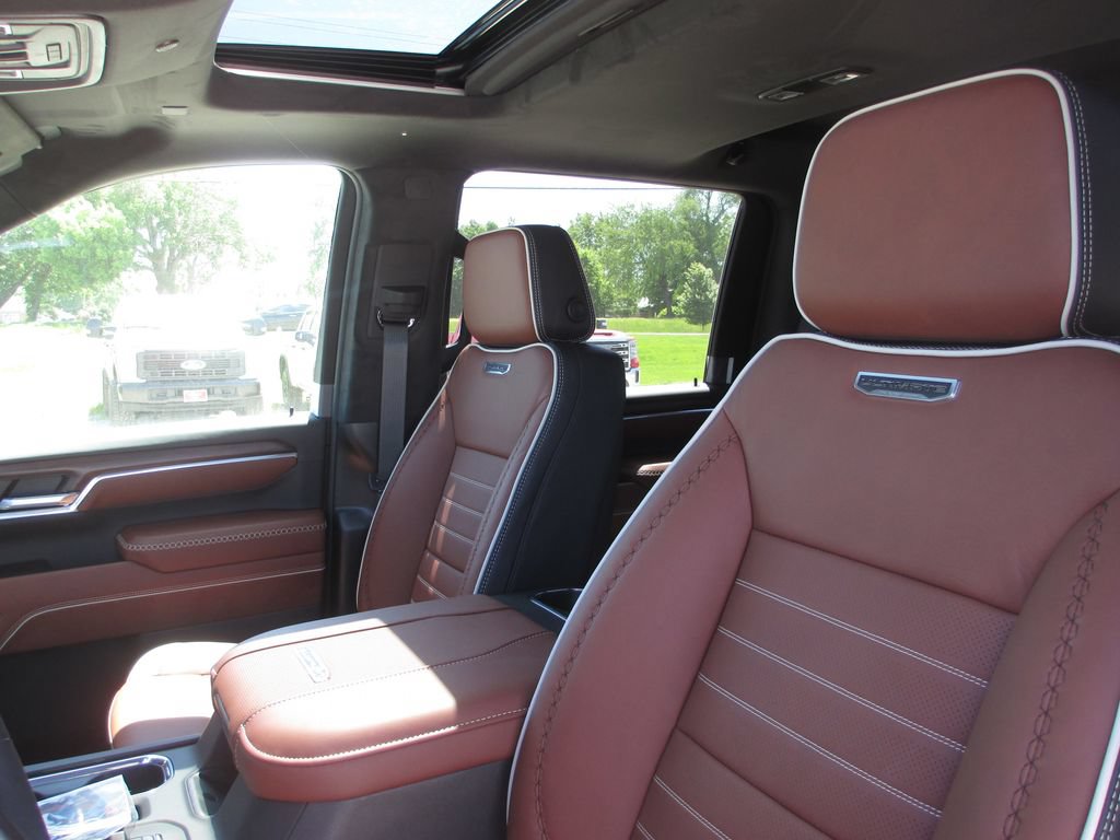 New 2026 GMC Sierra 2500 Denali Ultimate AWD/4WD image 13