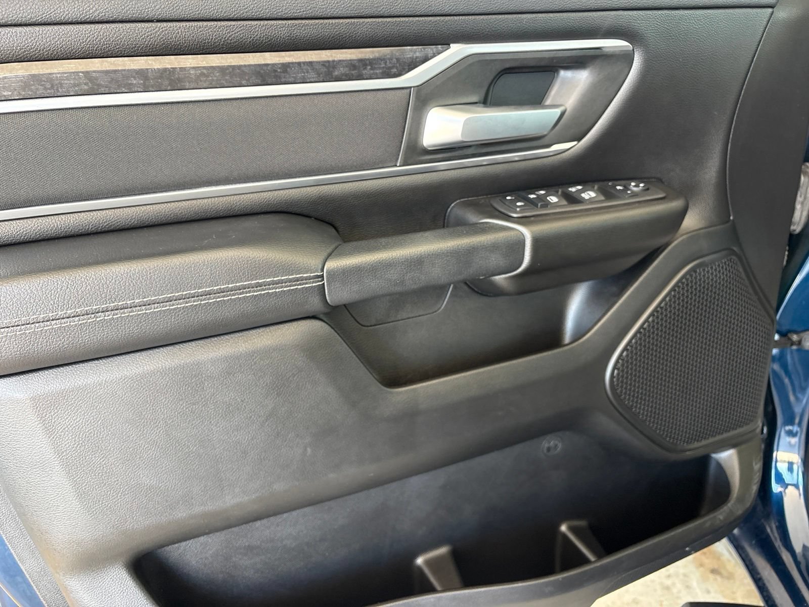 Used 2023 RAM 1500 Lone Star AWD/4WD image 10