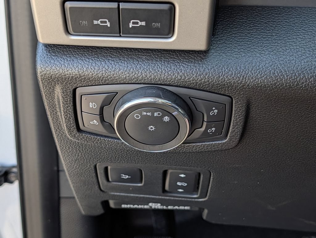 Used 2020 Ford F250 Lariat w/ Lariat Ultimate Package AWD/4WD image 25