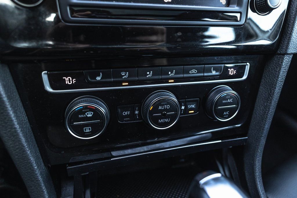 Used 2017 Volkswagen Golf SEL image 15