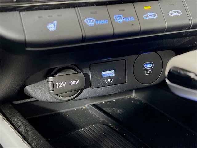 Used 2024 Hyundai Elantra Limited image 21