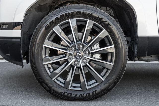 Used 2025 Lexus GX 550 w/ Accessory Package (2T) image 15