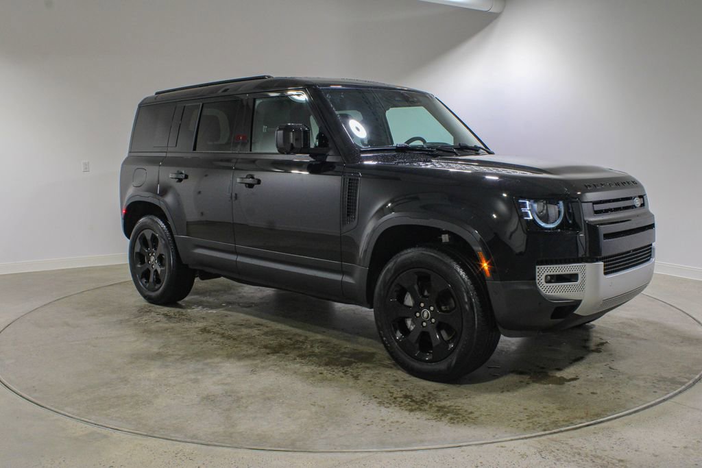 Used 2025 Land Rover Defender 110 S AWD/4WD image 7