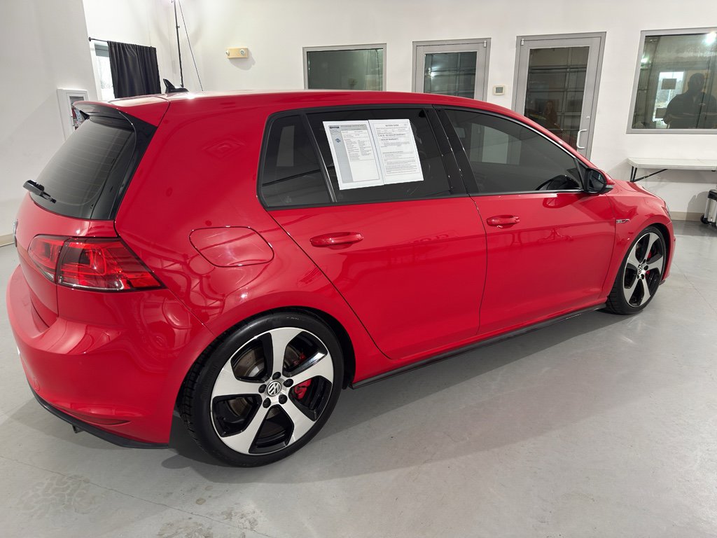 Used 2016 Volkswagen GTI SE image 11