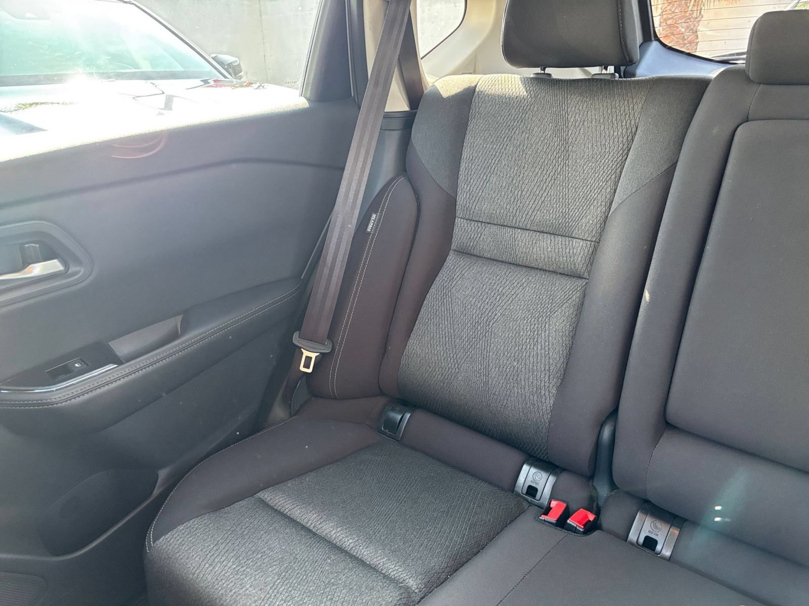 Used 2025 Nissan Rogue SV FWD image 40