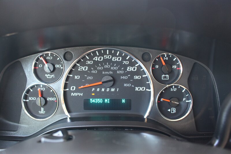 Used 2020 Chevrolet Express 3500 LT w/ LT Preferred Equipment Group RWD image 26