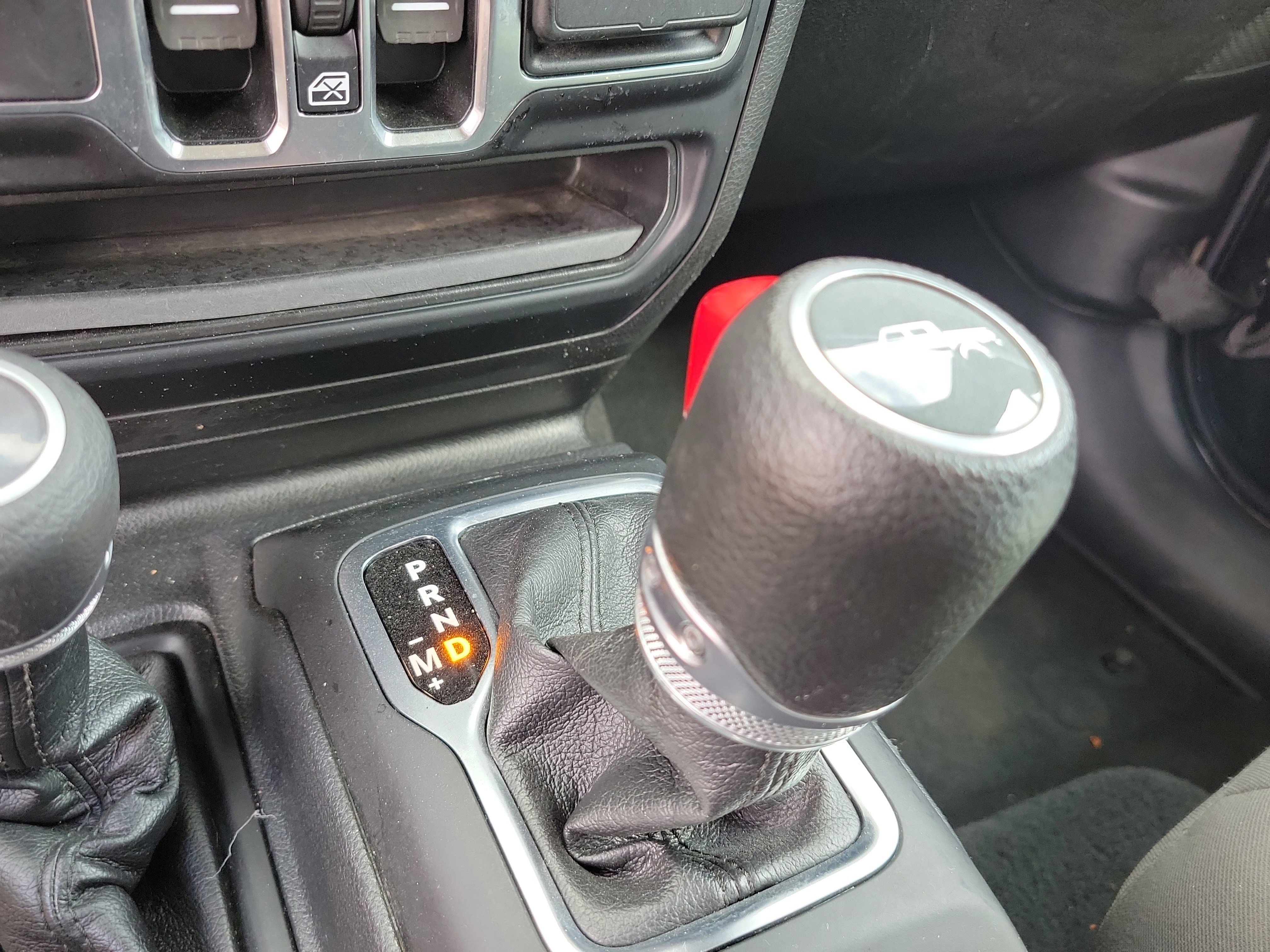 Used 2023 Jeep Gladiator Sport image 19