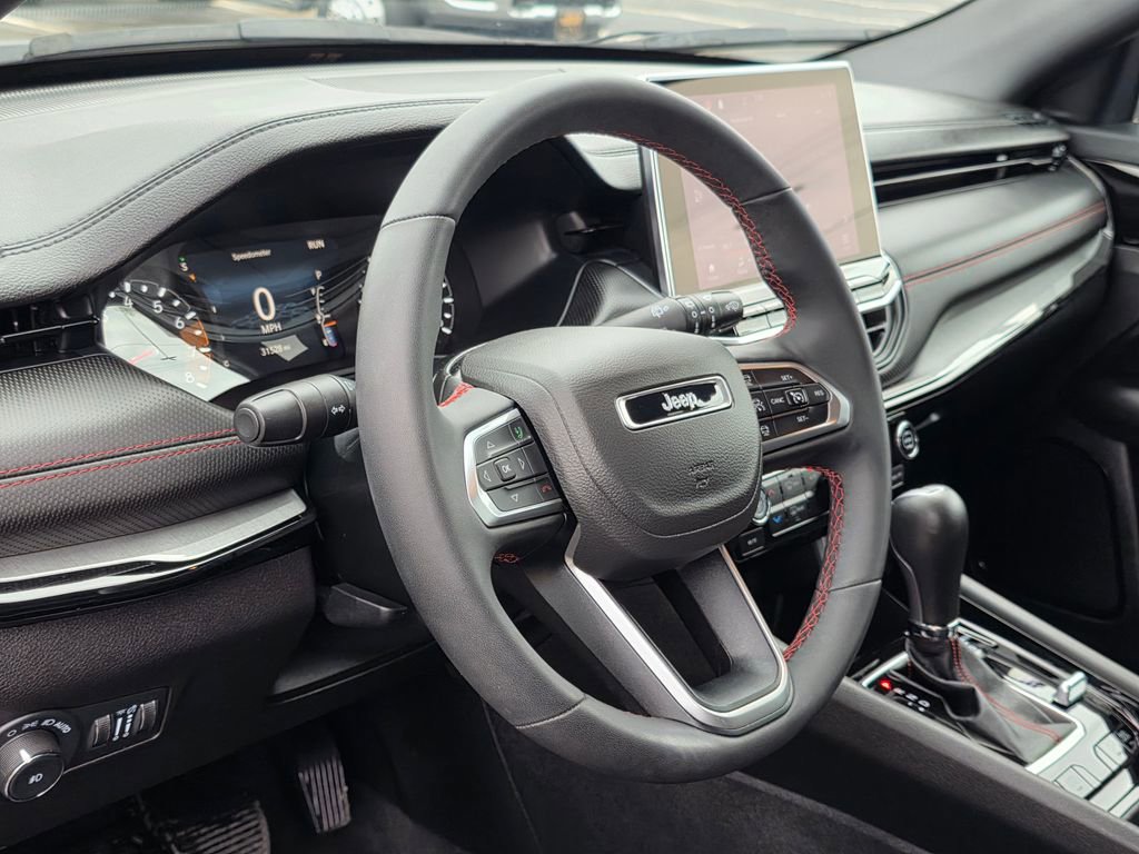 Used 2023 Jeep Compass Trailhawk w/ Trailhawk Convenience Group image 12