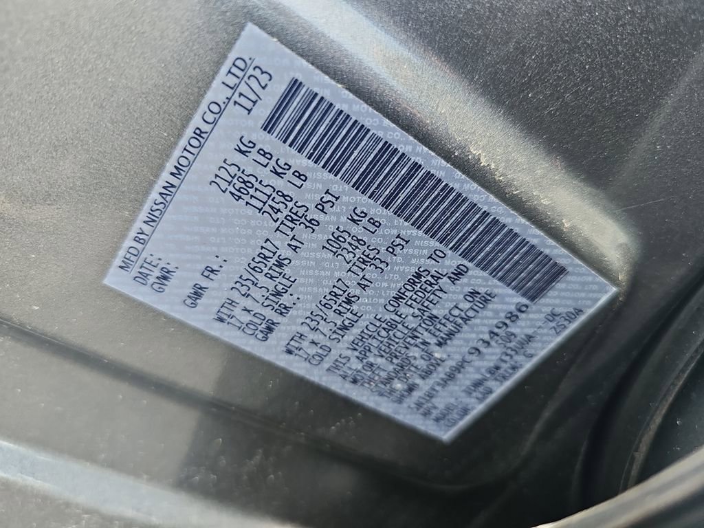 Used 2023 Nissan Rogue S AWD/4WD image 32