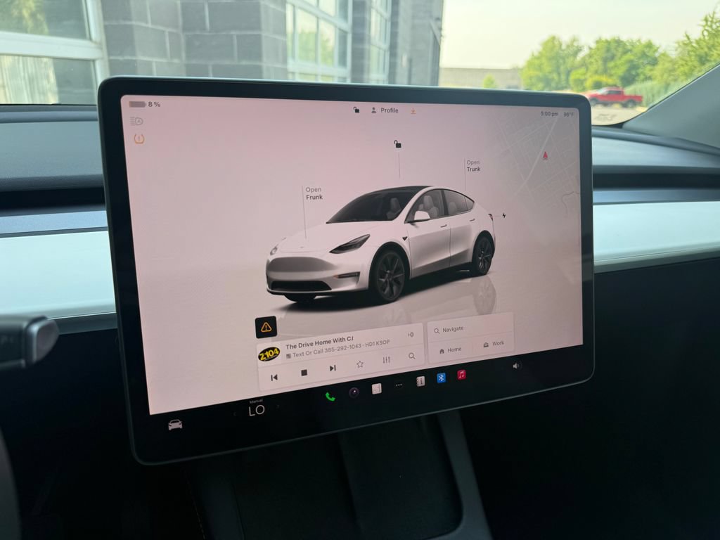 Used 2022 Tesla Model Y Long Range AWD/4WD image 27