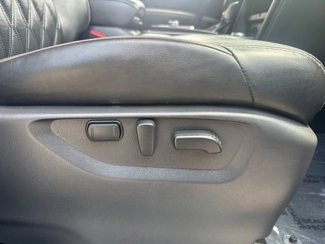 Used 2023 Nissan Armada Platinum w/ Captain's Chairs Package image 16