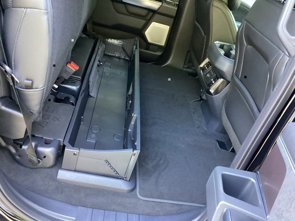 New 2026 Ford F250 Platinum w/ FX4 Off-Road Package image 42