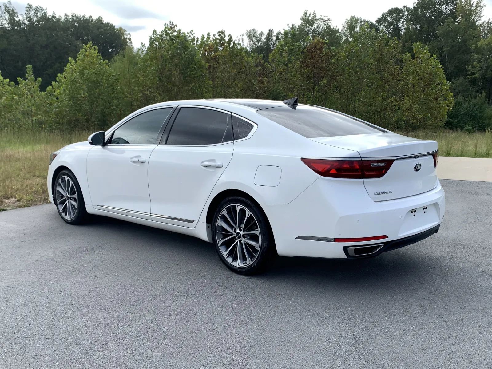 Used 2019 Kia Cadenza Technology image 5