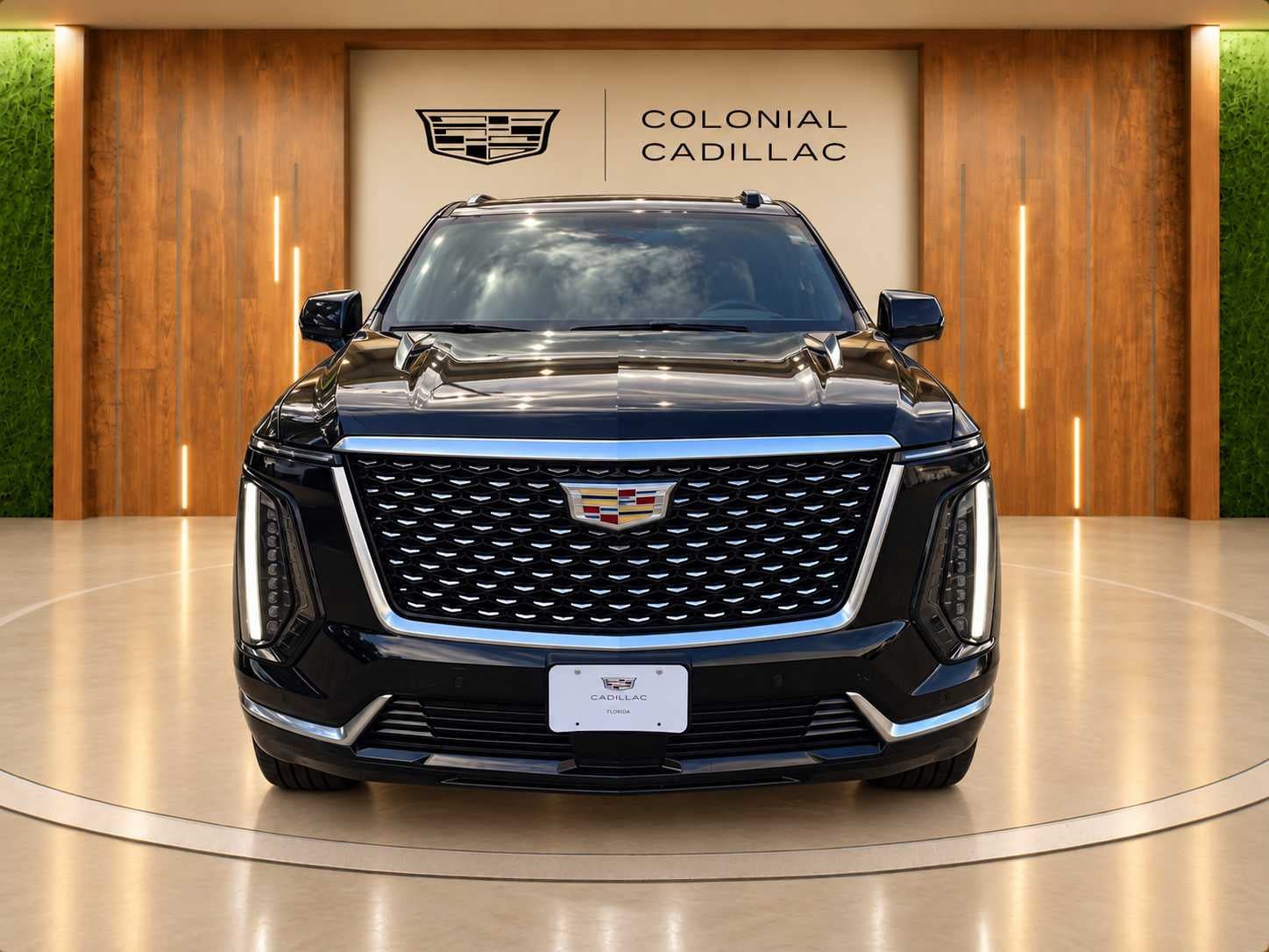 Used 2025 Cadillac Escalade ESV Luxury AWD/4WD image 2