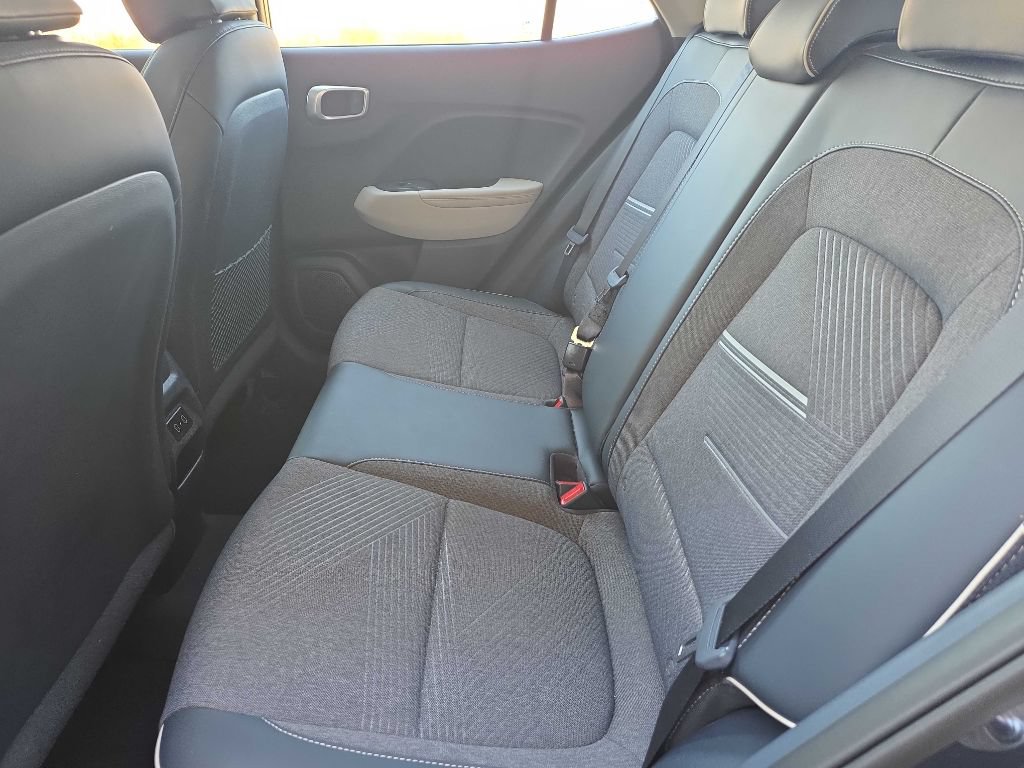 Used 2026 Hyundai Venue SEL FWD image 11