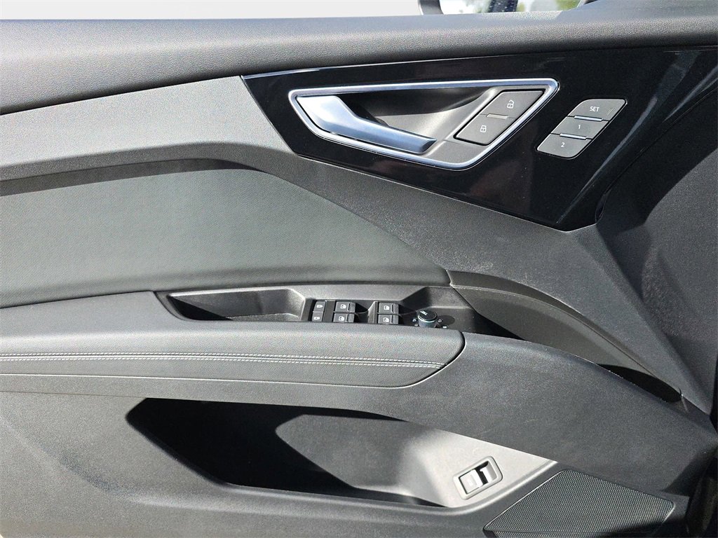 Used 2023 Audi Q4 e-tron Premium image 22
