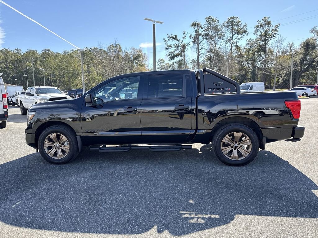 Used 2024 Nissan Titan SV w/ SV Bronze Edition Package image 6