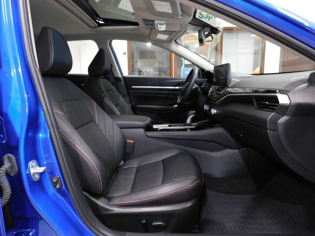 Used 2025 Nissan Altima 2.5 SR AWD/4WD image 69