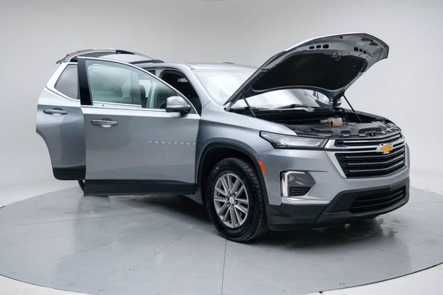 Used 2023 Chevrolet Traverse LT image 15
