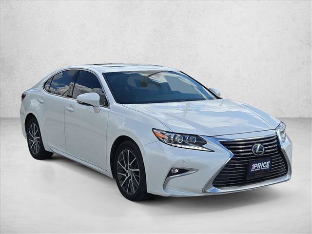 Used 2017 Lexus ES 350 w/ Luxury Package FWD image 3