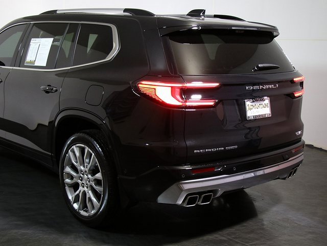 Used 2024 GMC Acadia Denali w/ Super Cruise Package image 11