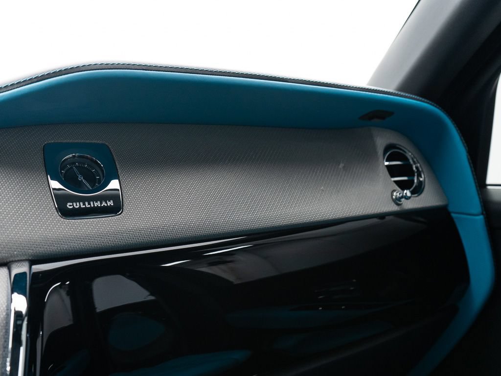 Used 2024 Rolls-Royce Cullinan w/ Cullinan Package AWD/4WD image 48
