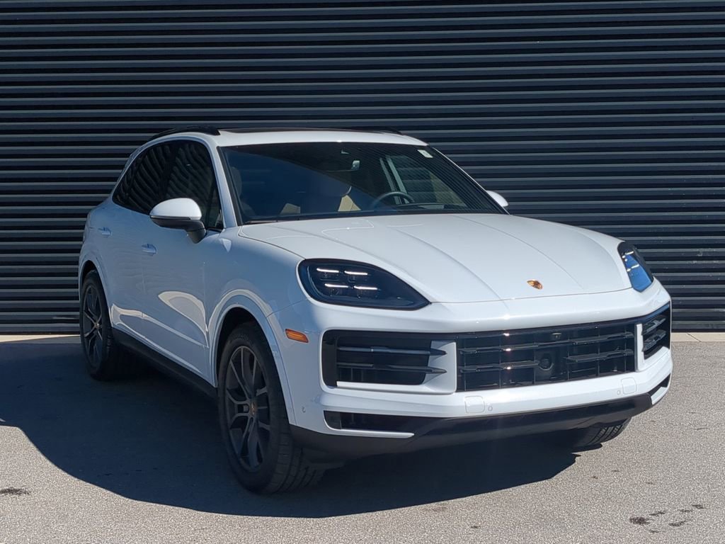 Certified 2025 Porsche Cayenne image 9