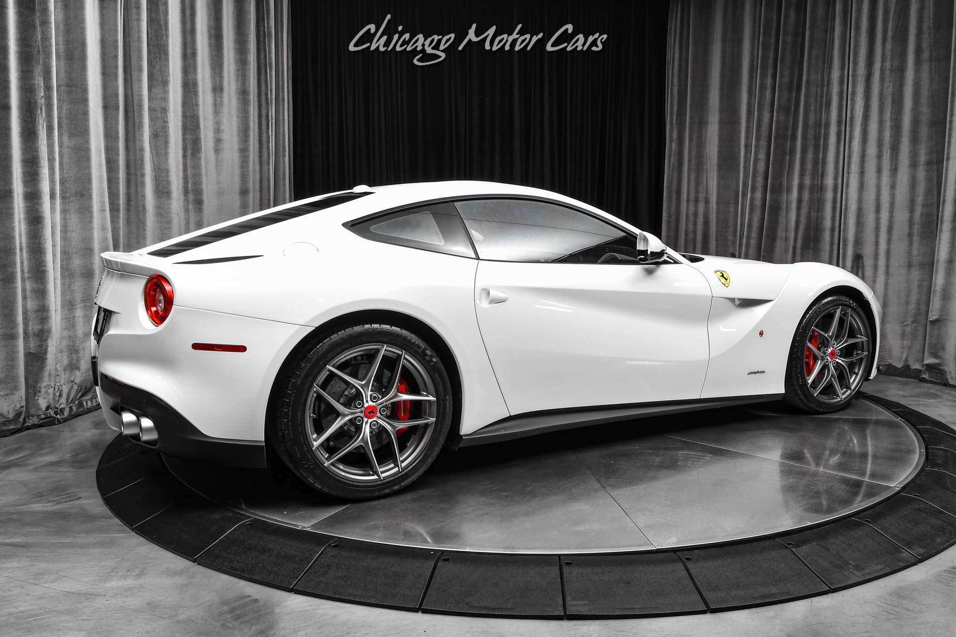 Used 2017 Ferrari F12 Berlinetta RWD image 5