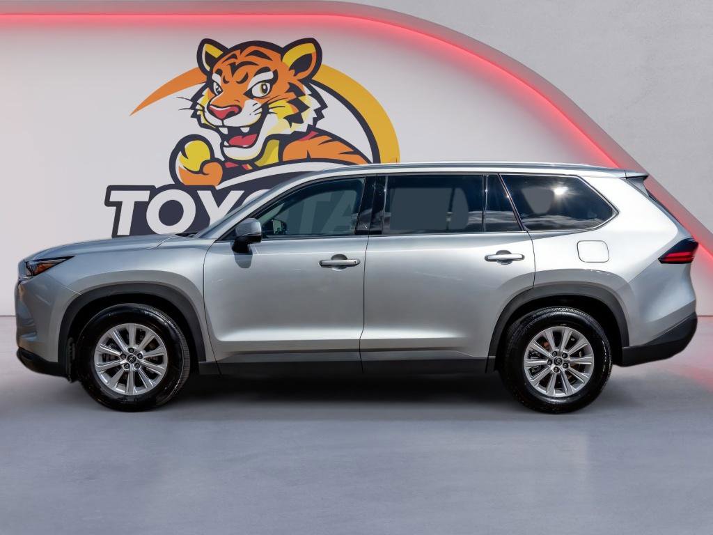 Used 2025 Toyota Grand Highlander FWD image 8