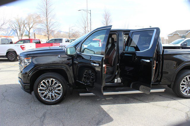 Used 2025 GMC Sierra 1500 Denali Ultimate AWD/4WD image 10