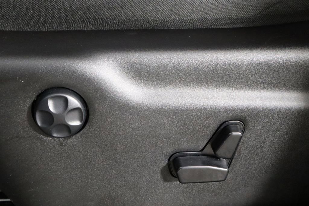 Used 2024 Dodge Durango R/T w/ Blacktop Package RWD image 23