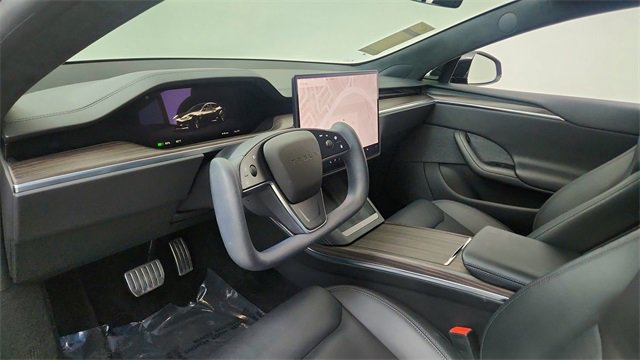 Used 2023 Tesla Model S Standard Range image 17