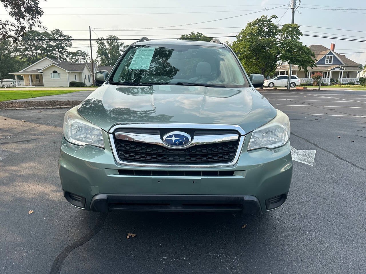 Used 2015 Subaru Forester 2.5i Premium AWD/4WD image 2